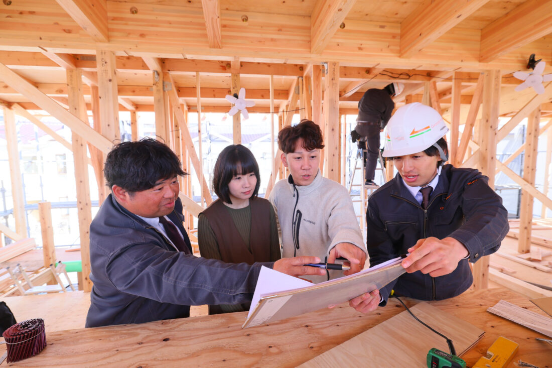 現場打ち合わせ